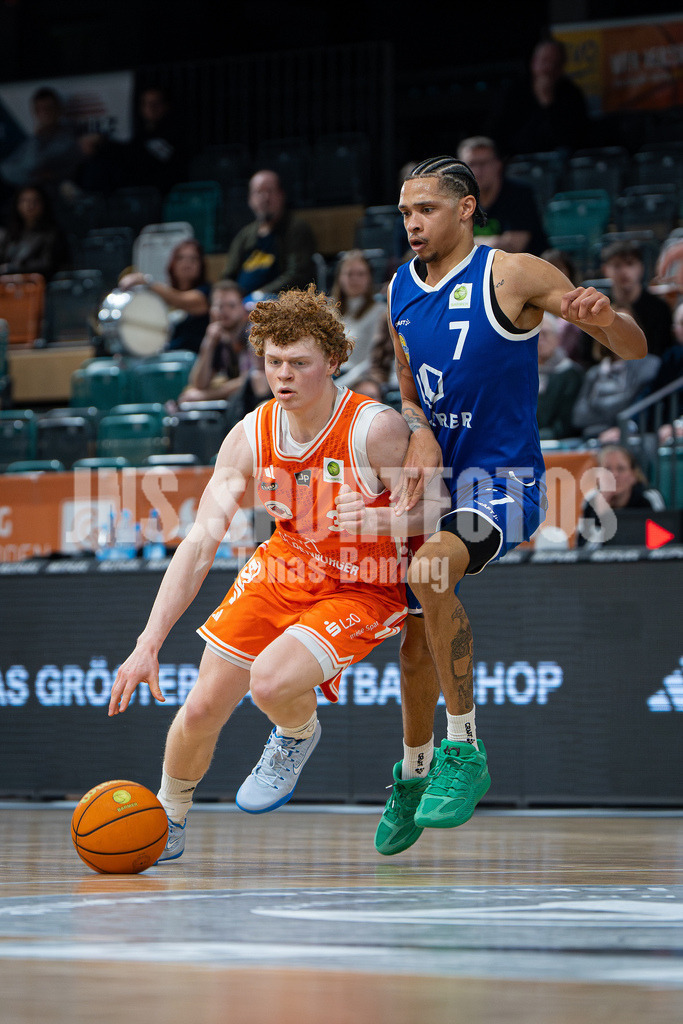 Basketball I Herren I Saison 2025-2026 I 2. Bundesliga ProB Nord I 23. Spieltag I RASTA Vechta II - EN Baskets Schwelm I 7753 | Tristan Gutersohn (3, RASTA Vechta II) - Realisiert mit Pictrs.com