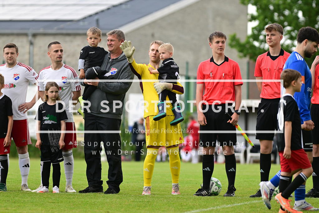 Fußball I Herren I Saison 2024-2025 I Kreisliga I 25. Spieltag I FSV Bliedersdorf-Nottensdorf - VfL Güldenstern Stade II I 034342 | Der Sportfotograf. - Realisiert mit Pictrs.com