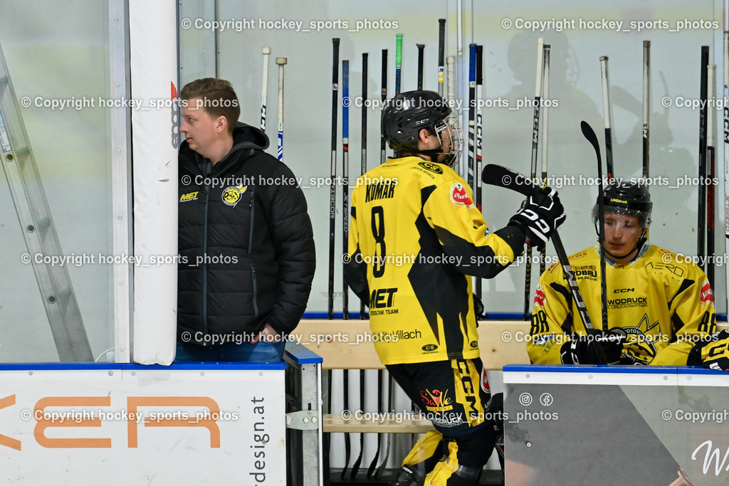 ESC Steindorf vs. EC Hornets Spittal 25.2.2024 | Sportlicher Leiter EC Hornets Spittal Bodner Martin, #8 Komar Luca EC Hornets Spittal, #88 Zauchner Daniel EC Hornets Spittal, ESC Steindorf vs. EC Hornets Spittal 25.2.2024, ESC Steindorf vs. EC Hornets Spittal 25.2.2024 am 25.02.2024 in Steindorf (Ossiachersee Halle), Austria, (Photo by Bernd Stefan)