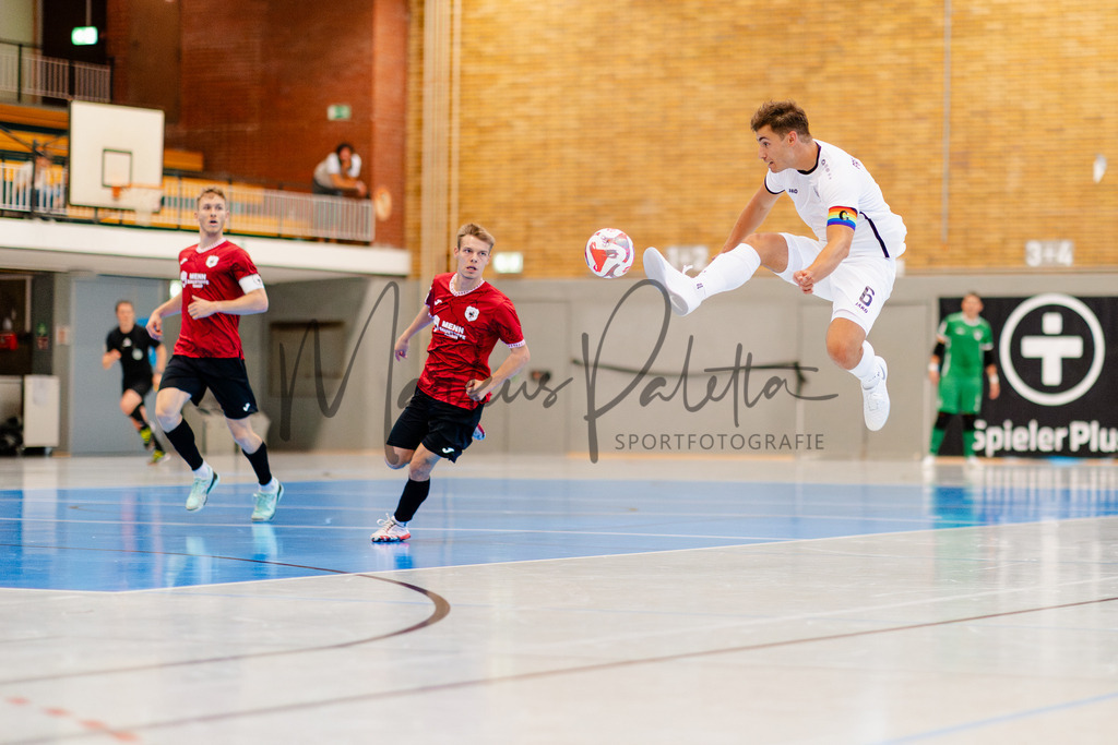 Futsal-Bundesliga, Saison 2025/2026, 2. Spieltag: SC Preußen Münster - FC Liria Futsal Berlin | Futsal-Bundesliga, Saison 2025/2026, 2. Spieltag, SC Preußen Münster empfängt FC Liria Berlin in der Universitäts-Sporthalle in Münster. Foto: sportfotografie.ms | Markus Paletta - Realisiert mit Pictrs.com