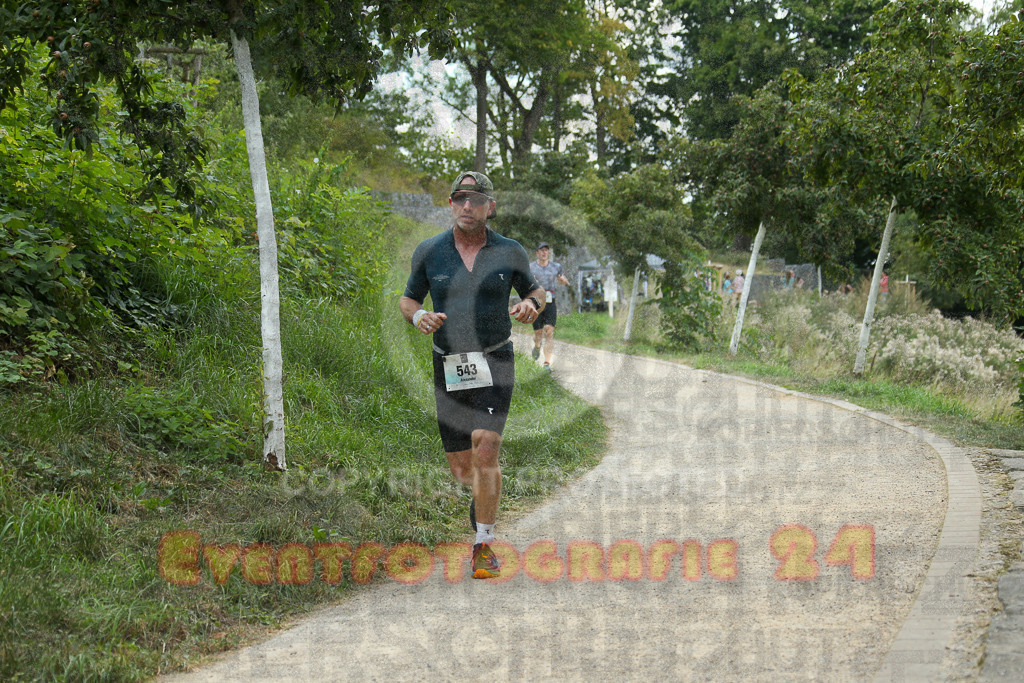 250824_1407_EX1_5057 | Sportfotografie im Rhein-Sieg Kreis, Köln, Bonn, NRW, Rheinland Pfalz, Hessen, etc. Unser Tätigkeitsfeld umfasst den Laufsport vom Volkslauf über den Marathon, Duathlon, Triathon bis zum Ultralauf wie Kölnpfad Ultra oder Schindertrail.