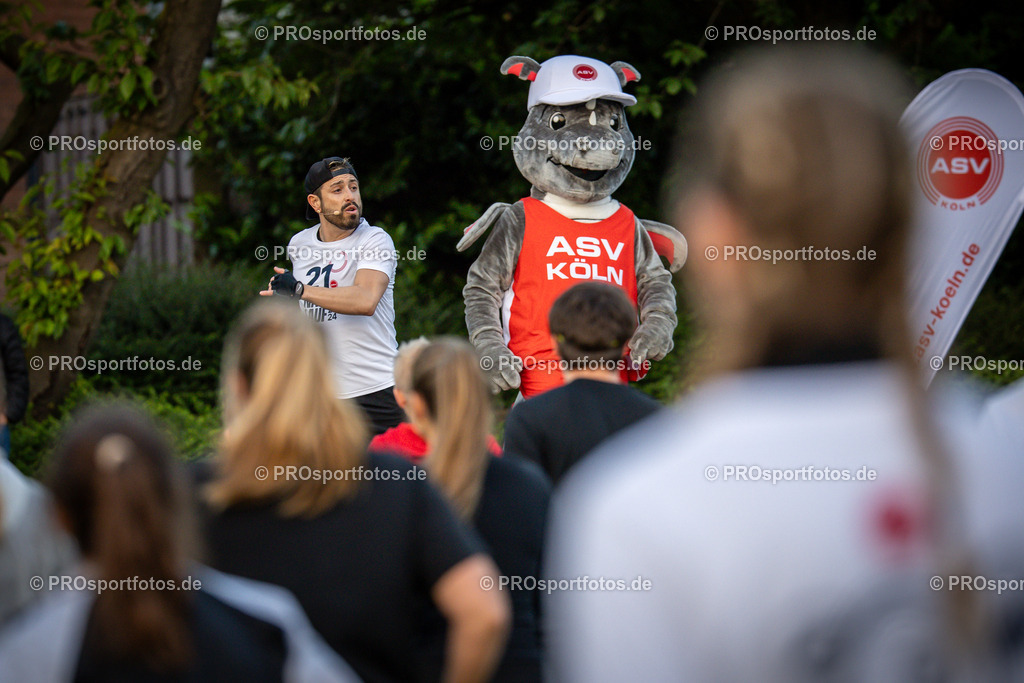 21. ASV Nachtlauf; Koeln, 08.05.24 | Impressionen vom 21. ASV Nachtlauf am 08.05.24 am Tanzbrunnen in Koeln. Foto: BEAUTIFUL SPORTS/Axel Kohring