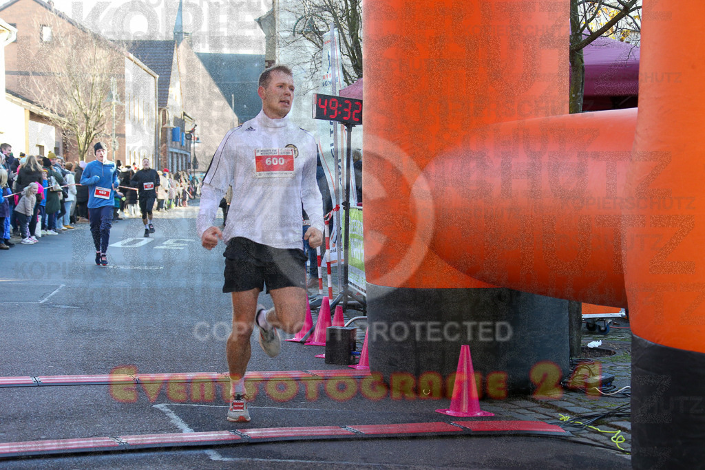 241201_1225_EX1_2076 | Sportfotografie im Rhein-Sieg Kreis, Köln, Bonn, NRW, Rheinland Pfalz, Hessen, etc. Unser Tätigkeitsfeld umfasst den Laufsport vom Volkslauf über den Marathon, Duathlon, Triathon bis zum Ultralauf wie Kölnpfad Ultra oder Schindertrail.