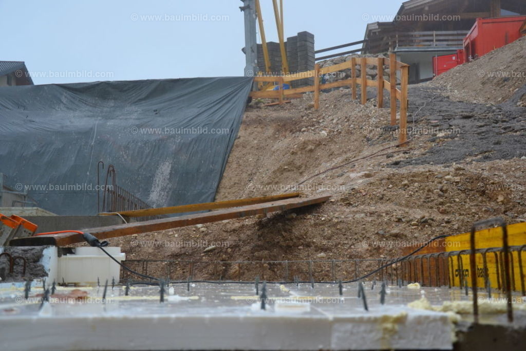 bib-lg04-betonarbeiten-0087 | Nach LV-Leistungsgruppen sortierte Detailfotos über den Bau eines Hauses. Alle Hausbau-Bilder direkt vom Urheber und Autor der Website Haus-Selber-Bauen.com
