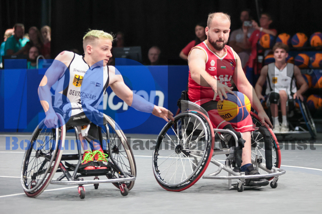 SES_TTG3X320250717-207 | bond - Realisiert mit Pictrs.com