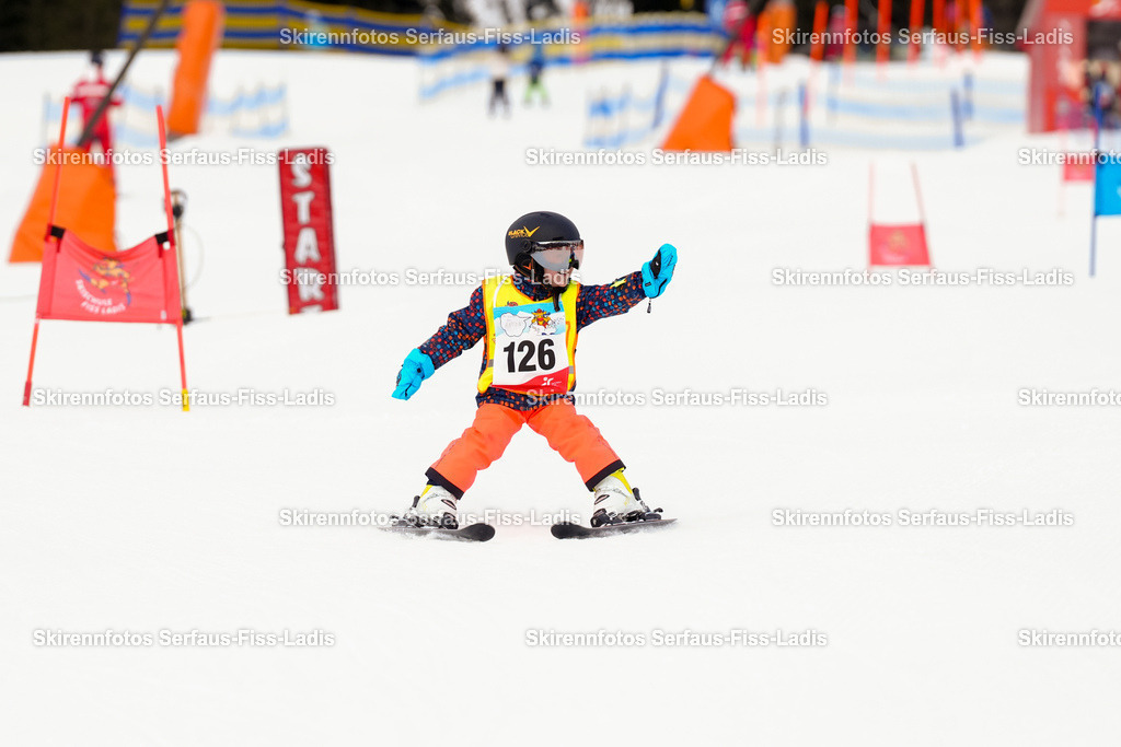 SRF_02.01.2026_0069 | Skirennfotos,Serfaus,Fiss,Ladis,Kinderskirennen,Winter,Tirol,Oberland,skirace,SFL,feelfree,weil wir's genießen,ski,Ski,skifahren,Sonnenplateau, - Realisiert mit Pictrs.com