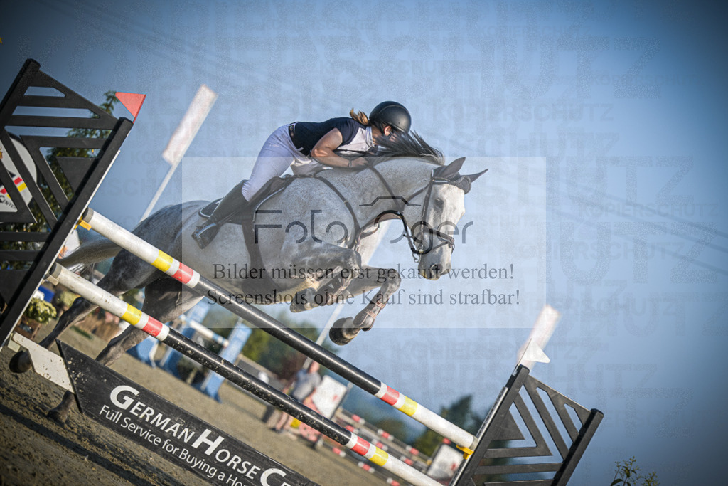 DOS_1160 | Entdecke hochwertige Reitturnierfotos von Foto Oger. Professionell, emotional und authentisch – jetzt Lieblingsmomente im Shop bestellen.Deutschlandweite Turnierfotografie. - Realisiert mit Pictrs.com