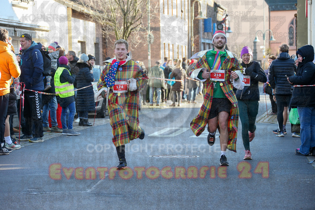 241201_1238_EX1_2953 | Sportfotografie im Rhein-Sieg Kreis, Köln, Bonn, NRW, Rheinland Pfalz, Hessen, etc. Unser Tätigkeitsfeld umfasst den Laufsport vom Volkslauf über den Marathon, Duathlon, Triathon bis zum Ultralauf wie Kölnpfad Ultra oder Schindertrail.