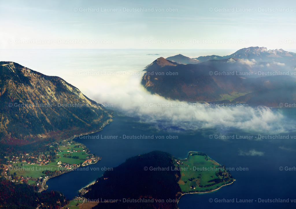 7000342 | Nebel über dem Walchensee