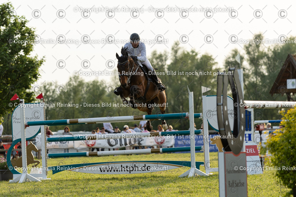 CL5A1429 | Emilia Reinking Fotografie - Realisiert mit Pictrs.com