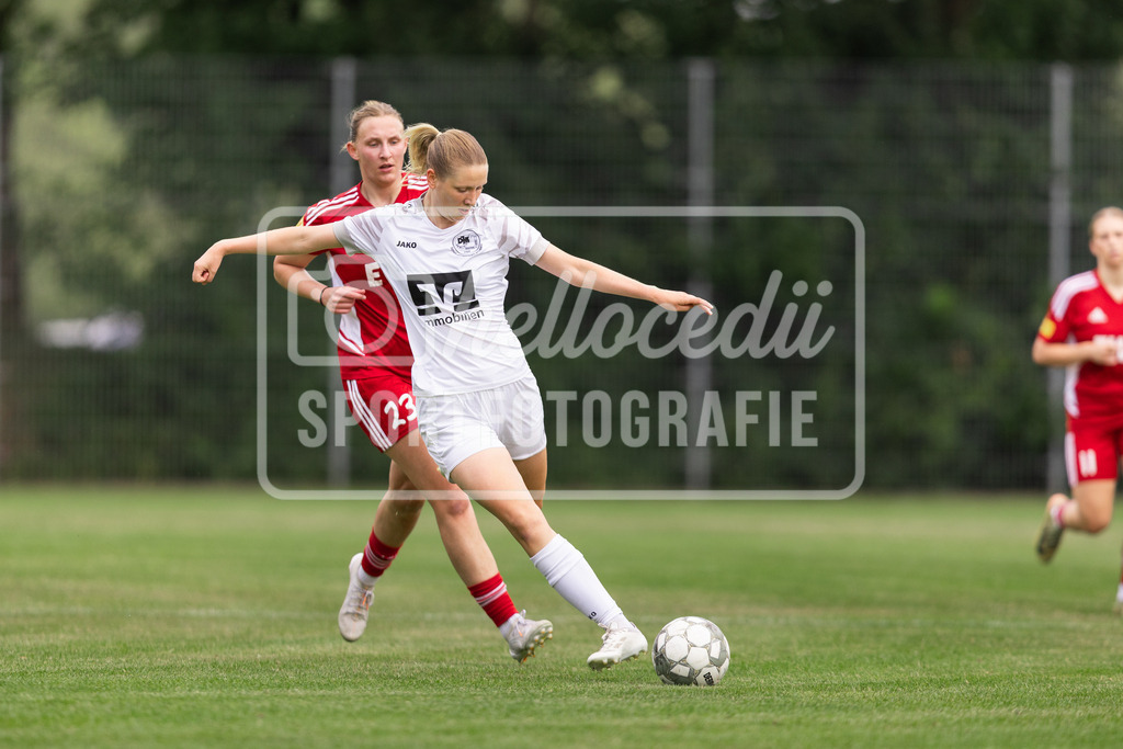 Fußball I Frauen I Testspiel I SpVg Aurich - DJK Arminia Ibbenbüren I 15346 | realhellocedii - Realisiert mit Pictrs.com