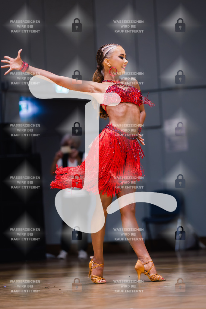 GOC 2025 - WDSF Solo Junior II Latin Female - 2025-08-21-8421 | Webshop for digital downloads and prints of dance sport, event & show photographer Julian Link - Realisiert mit Pictrs.com