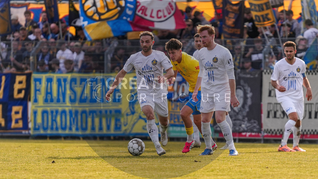 Fußball, Herren, Saison 2025/2026, Regionalliga Nordost, 24. Spieltag, FSV 63 Luckenwalde vs. 1.FC Lokomotive Leipzig, Samstag 28.02.2026, Werner-Seelenbinder-Stadion Luckenwalde, | Fußball, Herren, Saison 2025/2026, Regionalliga Nordost, 24. Spieltag, FSV 63 Luckenwalde vs. 1.FC Lokomotive Leipzig, Samstag 28.02.2026, Werner-Seelenbinder-Stadion Luckenwalde, Im Bild: Tobias Dombrowa (Leipzig) - Realisiert mit Pictrs.com