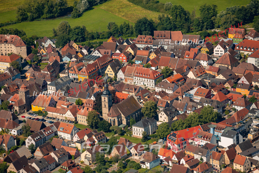 hoechstadt-an-der-aisch-2454-jahr-2024 | Das Luftbild zeigt :  Höchstadt an der Aisch - Die Luftaufnahme wurde 2024 vom UL-Flugzeug aus erstellt ( keine Drohne ) - Hochauflösende Luftaufnahme - Für grossformatige Ausdrucke geeignet. Die Geschenkidee !Mit Lizenz und Bildrechte bestellbar