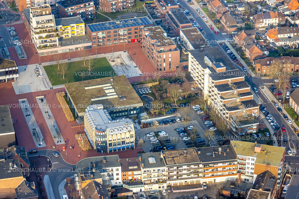 Kamp-Lintfort260101429 | Luftbild, City Neubauwohngebiet Kamperdickstraße und Karl-Flügel-Platz (ehemals Rathausplatz), grüne Ruhefläche und Terrassenhäuser, Fußgängerzone, Kamperbruch, Kamp-Lintfort, Ruhrgebiet, Nordrhein-Westfalen, Deutschland