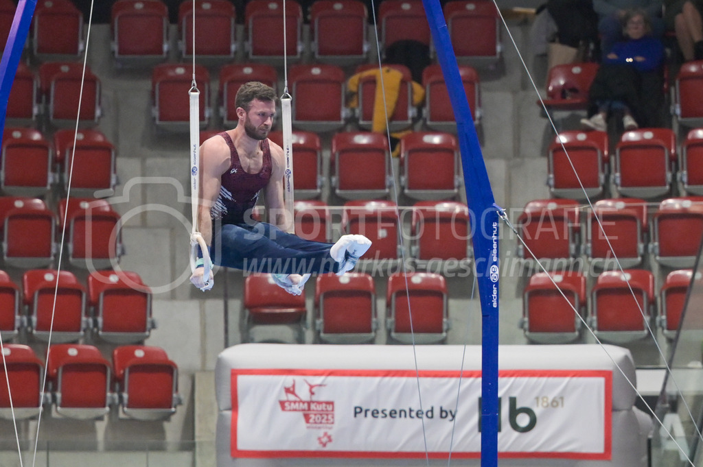 Schweizer Meisterschaften Kunstturnen Mannschaften Männer (A) - 22. November 2025 | Schweizer Meisterschaften Kunstturnen Mannschaften Männer (A)AXA Arena, WinterthurBild: Sportfotografie Markus Aeschimann | www.markus-aeschimann.ch - Realisiert mit Pictrs.com