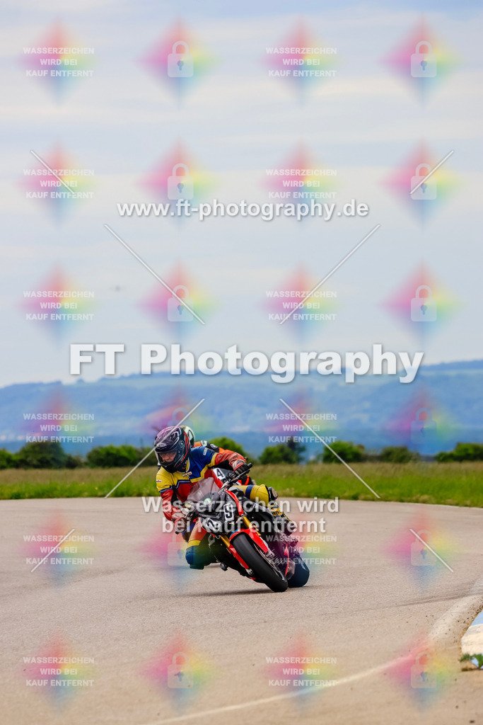 MotoTeam-2857 | Hier findet Ihr Bilder von Touristenfahrten auf der Nürburgring Nordschleife oder von anderen Veranstaltungen die ich besucht habe. Viel Spass beim Durch Schauen 