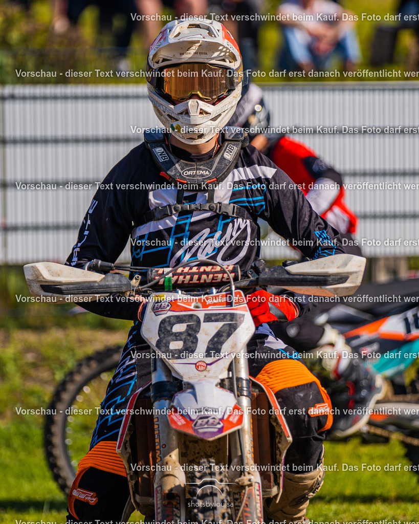 09_21_LM_Schenkenhorst-9092 | Sportfotografin aus Berlin-Brandenburg mit Fokus auf Motocross. Ich halte deine sportliche Leistung und echte Emotionen auf und neben der Strecke professionell fest. Entdecke die Fotos von deinem Rennen und bestelle sie direkt hier im Shop.