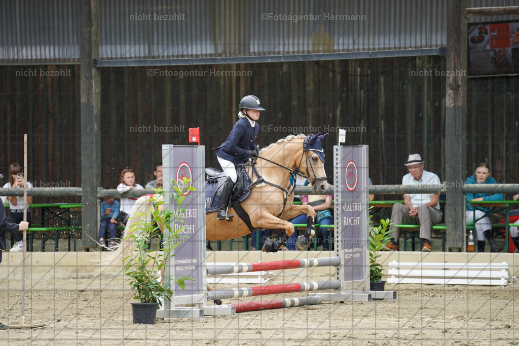 20240630-FAH01238 | Turnierbilder Schwabmünchen, Dressurbilder, Springreitturnier, Reitsportbilder, Turnierfotografen Bayern, Turnierfotograf