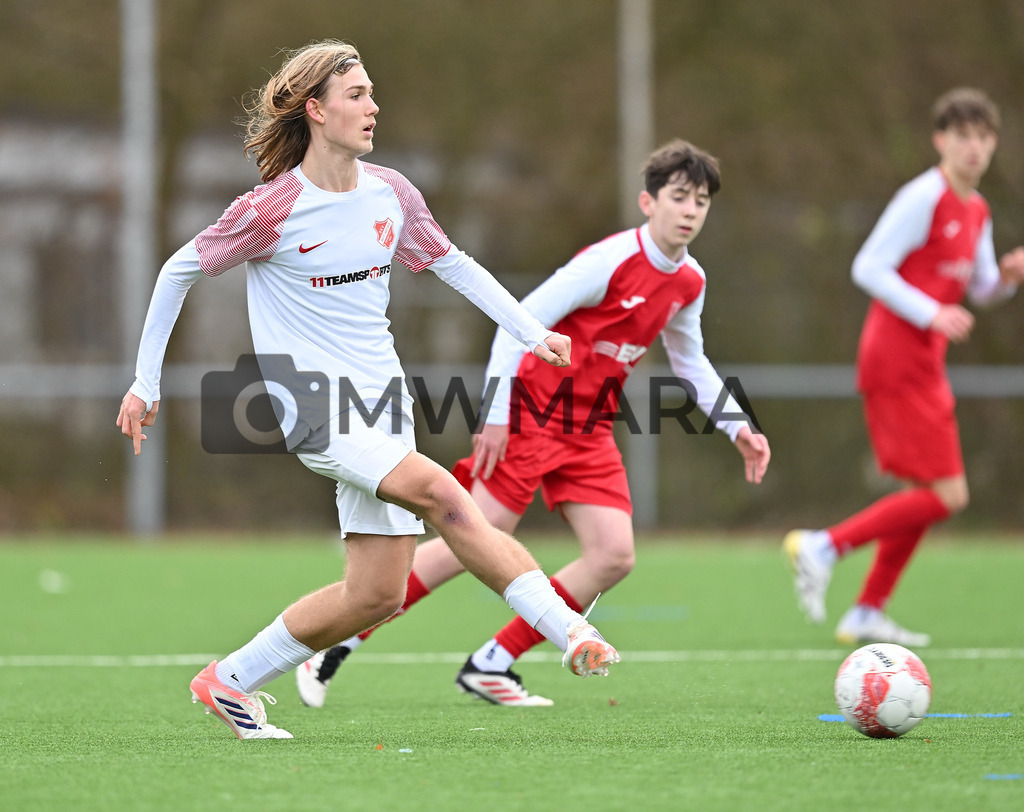 Fussball I Herren I Saison 2025-2026 I Bundesliga I 6. Spieltag I Eintracht Frankfurt - FC Bayern München  | MWMARA - Realisiert mit Pictrs.com
