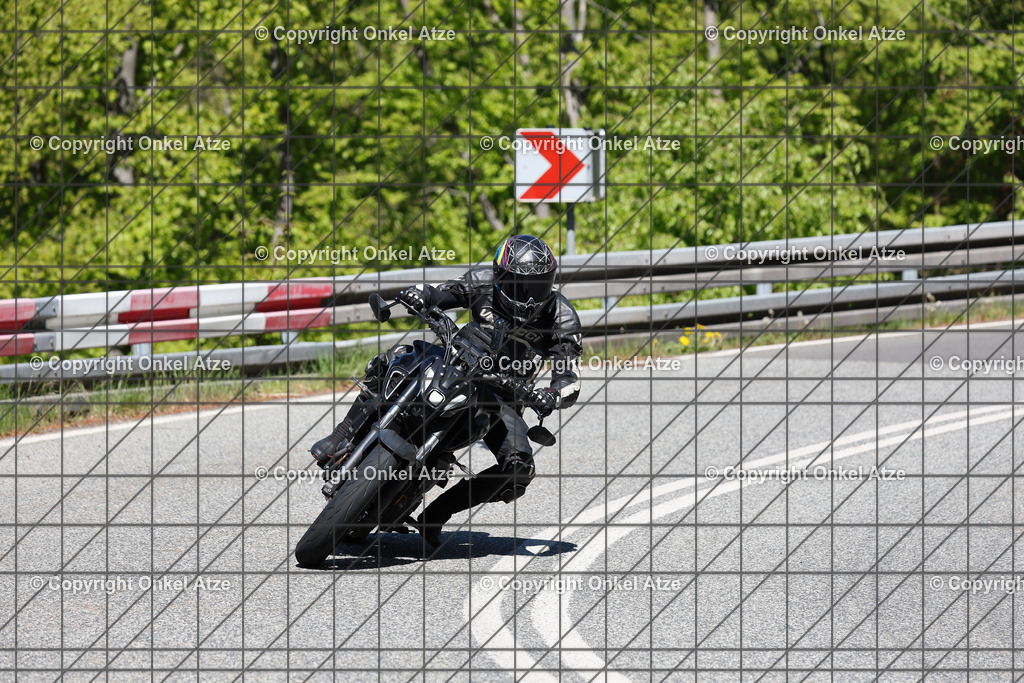 IMG_9700 | Fotograf am Kyffhäuser. Onkel Atze. Kyffhäuser Rennstrecke. Café36. Motorsportfotografie. - Realisiert mit Pictrs.com