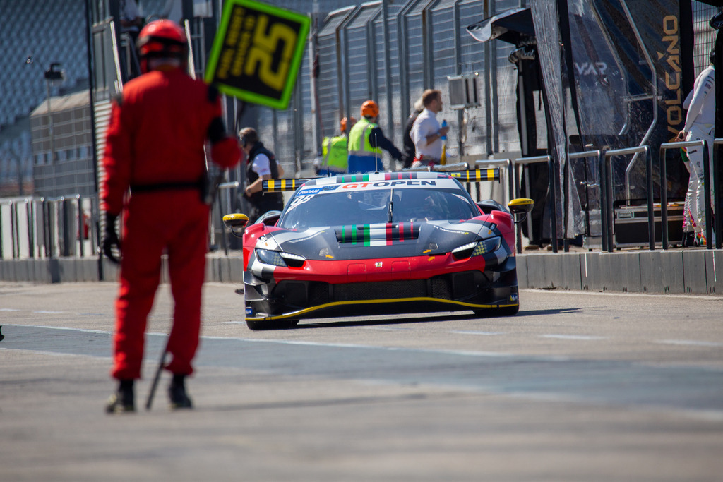 10. Mai 2024, Hockenheimring (Deutschland): Freies Training der International GT Open | 10. Mai 2024, Hockenheimring (Deutschland): Freies Training der International GT Open - Realisiert mit Pictrs.com