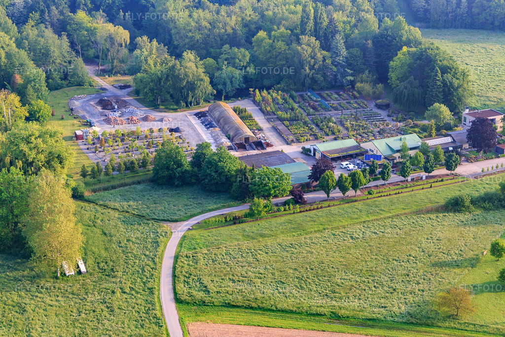 Luftbild: Bienwald Baumschule / Greentec in Berg im Bundesland Rheinland-Pfalz in Deutschland. Foto: IMG_113998.jpg vom 23.05.2019 durch Werner Riehm/FLY-FOTO.deWWW.BIENWALD-BAUMSCHULE.DE