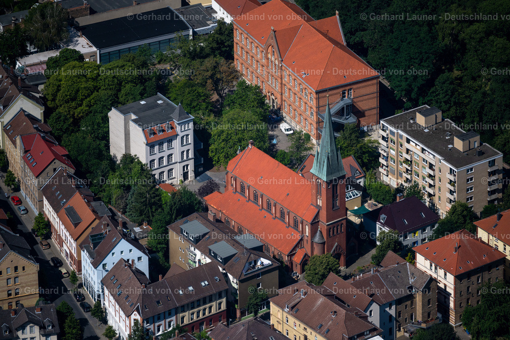 4035576 | BRAUNSCHWEIG 31.07.2020 Kirchengebäude "St. Joseph" an der Goslarsche Straße in Braunschweig im Bundesland Niedersachsen, Deutschland. Weiterführende Informationen bei: Katholische Pfarrgemeinde St. Aegidien. // Church building "St. Joseph" in Brunswick in the state Lower Saxony, Germany. Further information at: Katholische Pfarrgemeinde St. Aegidien. Foto: Gerhard Launer