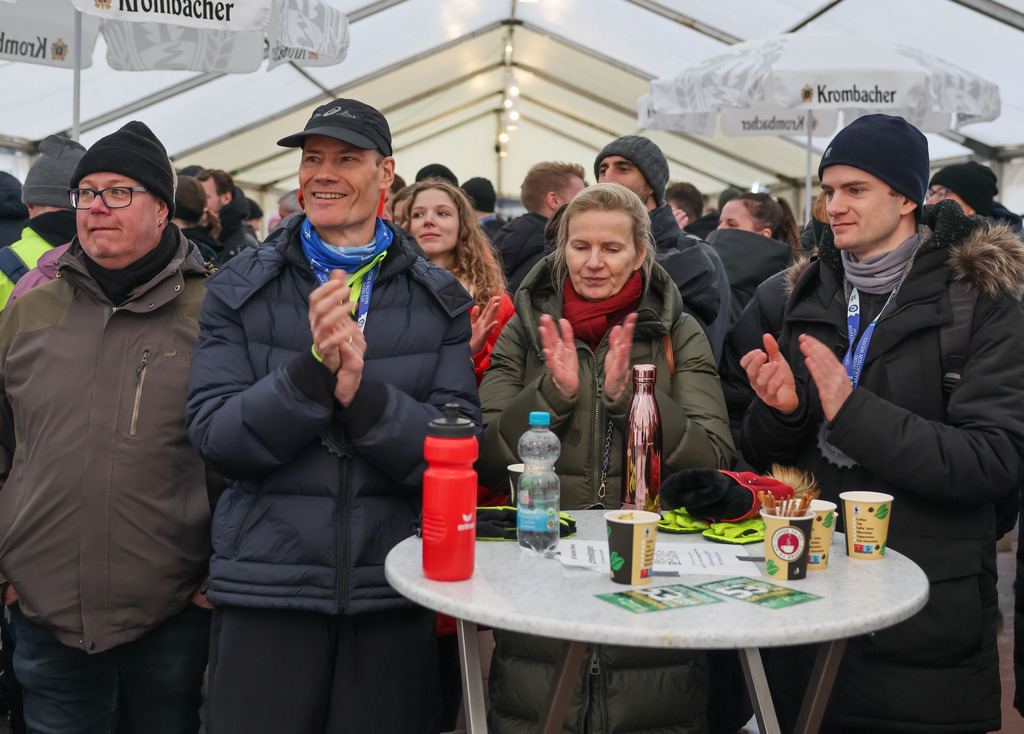 top-top.de-20260104-234 | Foto, Video, Fotografie, Videografie, Fotobox, DJ, Discjockey, Musik, Musikbox, Veranstaltung, Photobooth, Amazon, Ebay, Buchtipp, Bestseller, Autor, Verlag, Buch, Wesel, Hamminkeln, NRW, Dinslaken, Rees, Drohne, Hochzeit, Party, Fotobox, Wesel, Fotograf