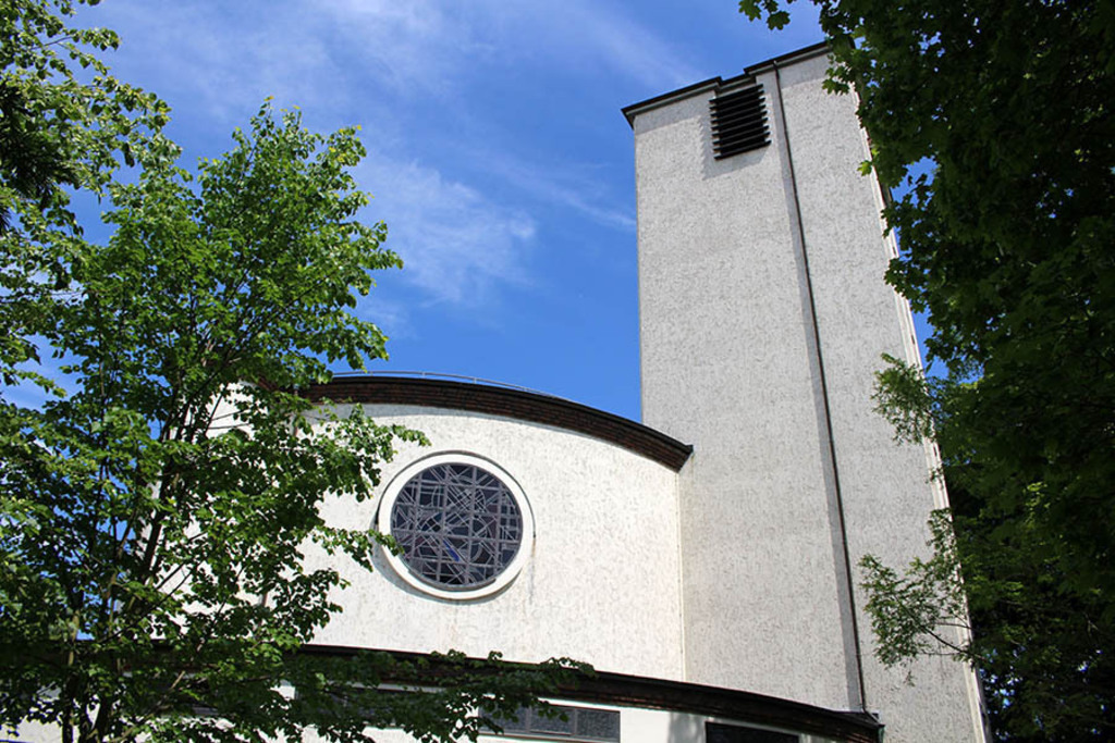 Foto: Leipzig - St. Bonifatius-Kirche | Das Team hinter BILDLEXIKON LEIPZIG bündelt historische wie aktuelle Informationen über die Stadt Leipzig in Text und Bild auf einer Plattform und stellt diese der interessierten Öffentlichkeit zur Verfügung.