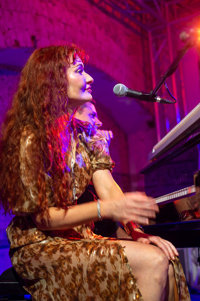 Maria Markesini Konzert | Maria Markesini meets Klazz Brothers im Forte Belvedere Leisnig zum Festival Hallo Leisnig 2022. - Realisiert mit Pictrs.com