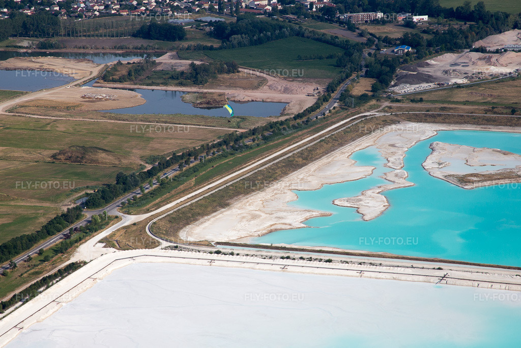 Vue aérienne: Salines à Rosières-aux-Salines dans le département Meurthe et Moselle, France. Photo: IMG_083136.jpg prise le 11/07/2015 par Werner Riehm/FLY-FOTO.eu – Résolution de l'original: 5472 x 3648 px