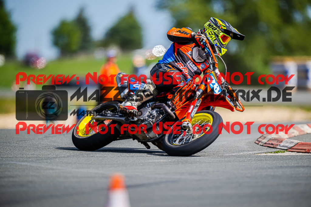 MaZZes_FotoMatrix_220903_3466 | UE40