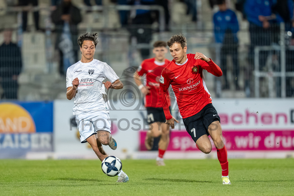 SG Sonnenhof Großaspach vs. SGV Freiberg, Fussball, Regionalliga Suedwest, 30. Spieltag, 22.04.2026 | Valentyn Podolskyi (SG Sonnenhof Großaspach, #07),SG Sonnenhof Großaspach vs. SGV Freiberg, Fussball, Regionalliga Suedwest, 30. Spieltag, 22.04.2026