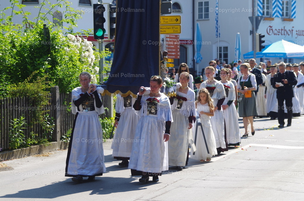 IMGP4199 | fotografiert von Axel PollmannLeonhardi Wallfahrt Benediktbeuern und Murnau, Fronleichnam, Fasching, Landschaft im Loisachtal und Benediktbeuern  - Realisiert mit Pictrs.com