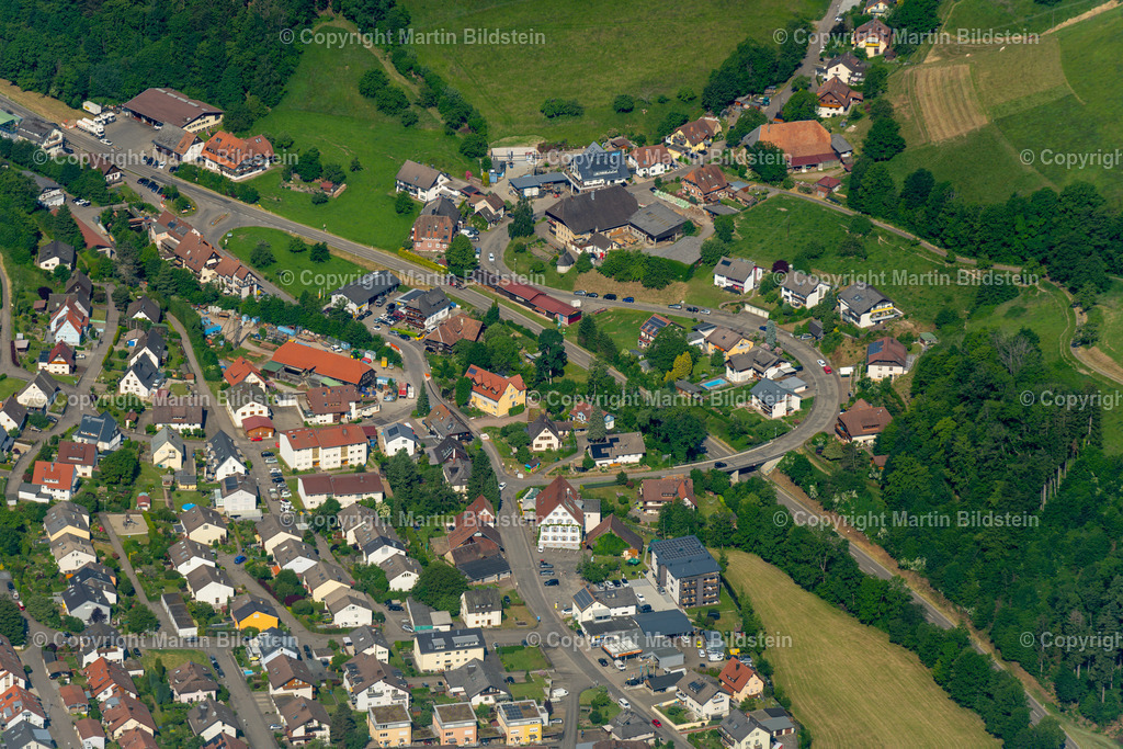 Kirchzarten-1-6-23-8 | Bilder Fotos Luftbilder Luftaufnahmen Deutschland Süden Westen Schwarzwald Baden Württemberg  