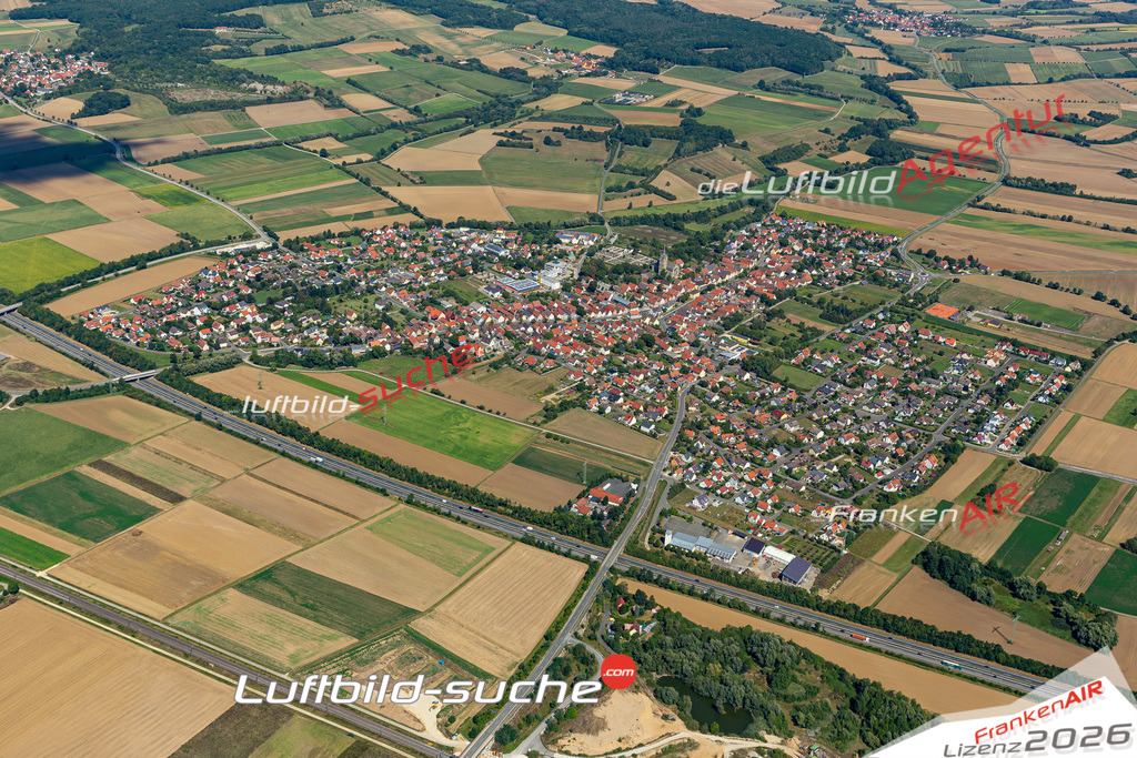 Das Luftbild der Stadt Eggolsheim wurde 2020 vom Flugzeug heraus erstellt (keine Drohne) Aufnahmehöhe ca.400 Meter- hohe Auflösung und Qualität garantiert!