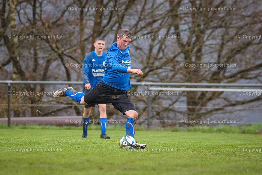 BQ3I5727 | 15.04.2023; kreisliga A Wetzlar; Rasenplatz Niederlemp; SpVgg Lemp - TSV Blasbach; Ergebnis: 0:1 (0:0)