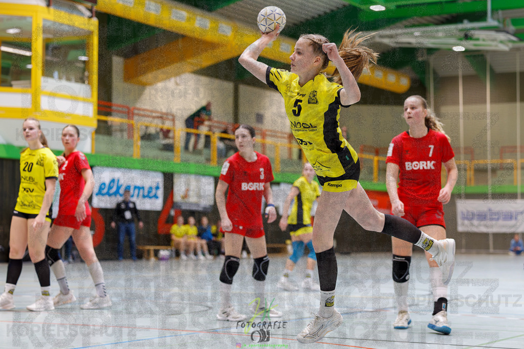 Hessenmeisterschaft wJC - Finale; HSG Kleenheim - HSG Weiterstadt/ Braunsh.Worf. | Hessenmeisterschaft wJC - Finale; HSG Kleenheim - HSG Weiterstadt/ Braunsh.Worf. am 22.03.2025 in Biedenkopf (Sporthalle Lahntalschule)Photo © 2025 - Jörg Heinrich - Realisiert mit Pictrs.com