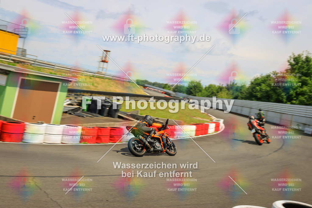 _DSK2725 | Hier findet Ihr Bilder von Touristenfahrten auf der Nürburgring Nordschleife oder von anderen Veranstaltungen die ich besucht habe. Viel Spass beim Durch Schauen 