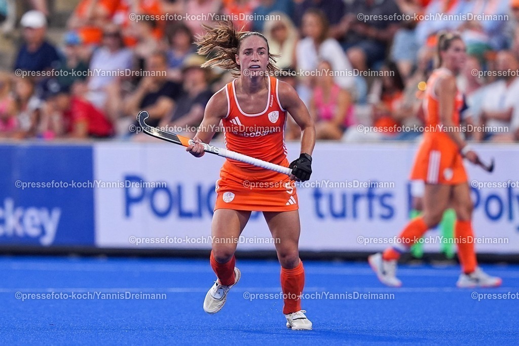 xydrx11082503075 | 11.08.2025, xydrx, Frauen EuroHockey Championship 2025, Gruppenphase, Gruppe A, Deutschland - Niederlande, Sparkassenpark Mönchengladbach: Lisa Post (NED #5)