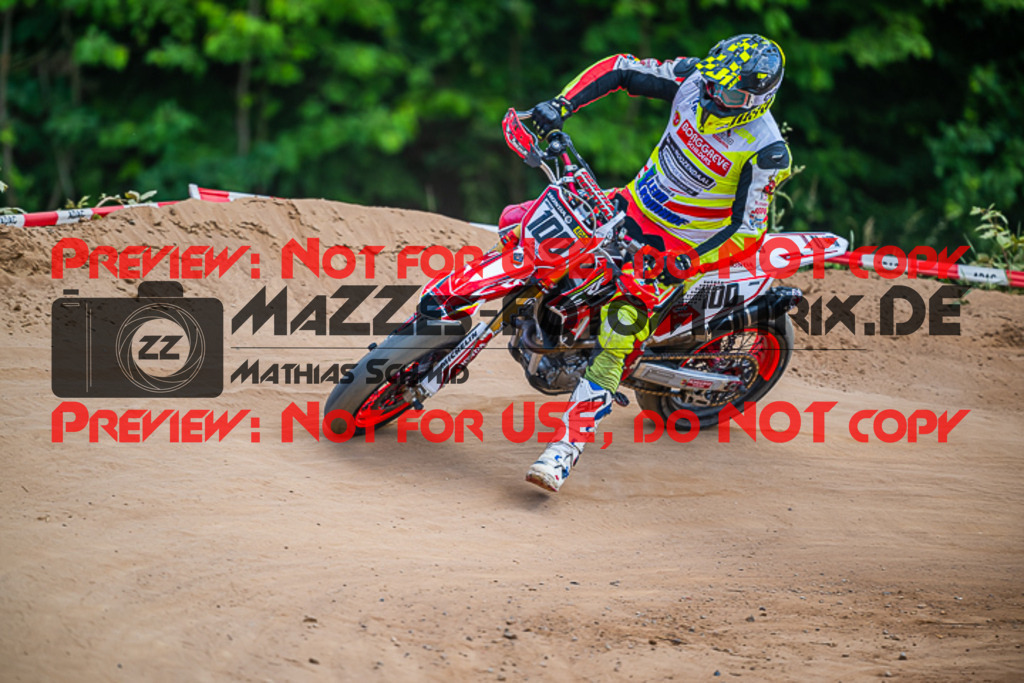 MaZZes_FotoMatrix_220529_9461 | Fotograf Mathias Schmid
Sportfotograf,
Eventfotograf,
Hochzeitsfotograf,
Portraitfotograf