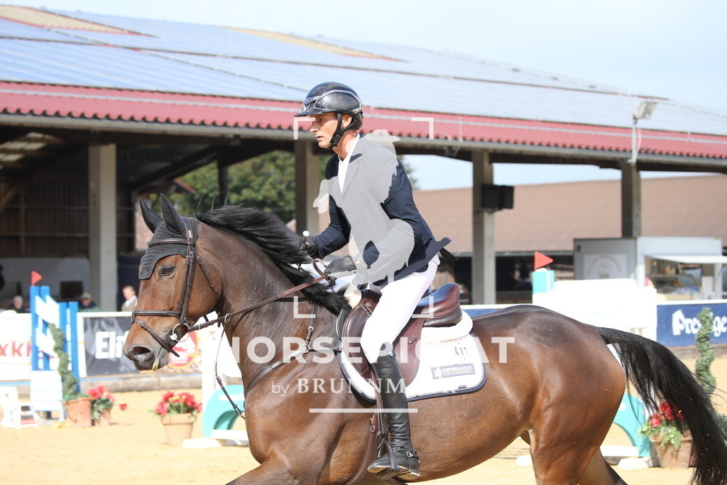 DL2Q4312 | Willkommen bei Brunnmayr - Design & Fotografie – Ihrem Spezialisten für Reitturniere und Pferdeveranstaltungen in Oberösterreich, Salzburg und Bayern! Seit über 17 Jahren sind wir leidenschaftlich dabei.