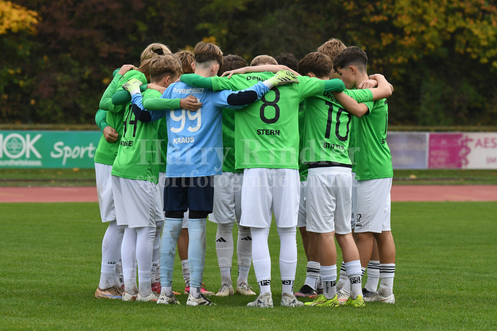 SpVgg GW U15 : Jahn Regensburg | Ha-Ri; Sportfotografie Ha-Ri; Sporfotografie Harry Rindler; Sport Deggendorf; Sportbilder Deggendorf; Sportfotos Deggendorf; Sportfotos Niederbayern; Sportbilder Niederbayern; Amateursport Niederbayern; Bayern;  - Realisiert mit Pictrs.com