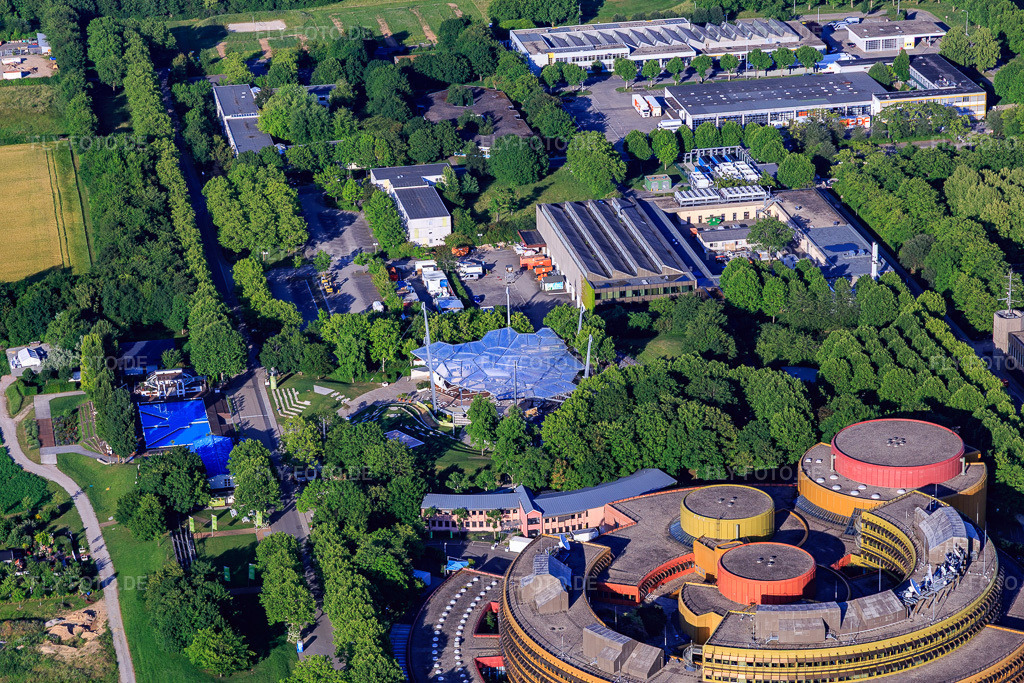 Luftbild: Gelände des ZDF-Fernsehgarten de Zweites Deutsches Fernsehen im Ortsteil Lerchenberg in Mainz im Bundesland Rheinland-Pfalz in Deutschland. Foto: IMG_107617.jpg vom 03.06.2018 durch Werner Riehm/FLY-FOTO.deWWW.ZDF.DE