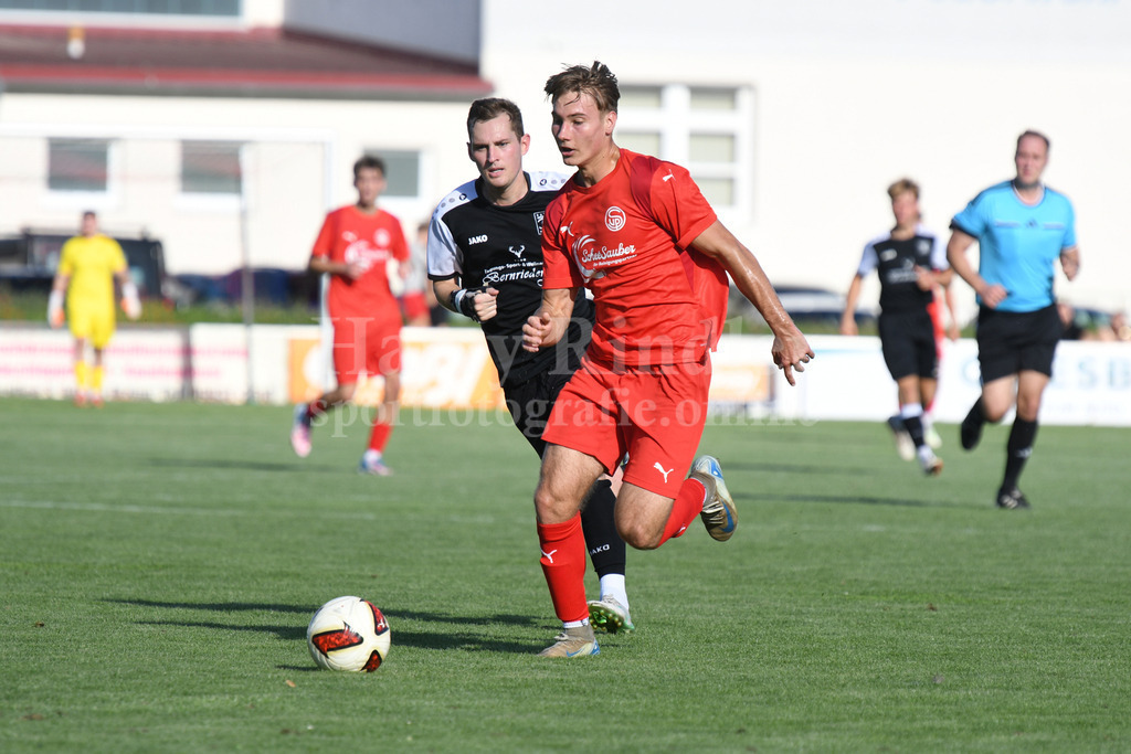SpVgg Plattling : SpVgg GW Deggendorf | Rafael Oslislo (SpVgg Plattling) - Realisiert mit Pictrs.com