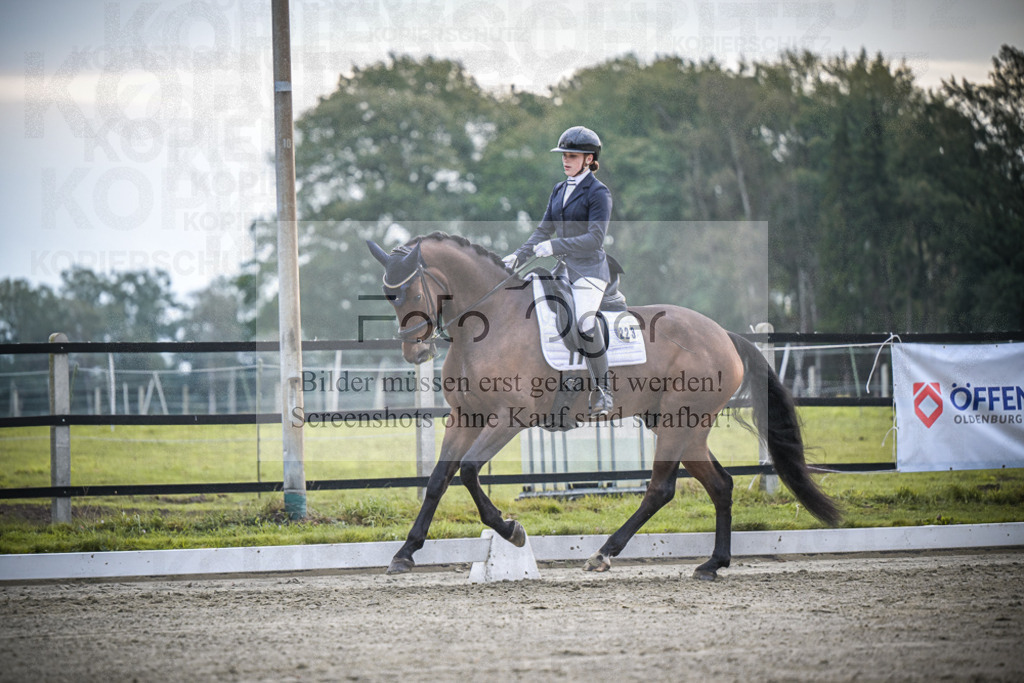DOS_1575 | Entdecke hochwertige Reitturnierfotos von Foto Oger. Professionell, emotional und authentisch – jetzt Lieblingsmomente im Shop bestellen.Deutschlandweite Turnierfotografie. - Realisiert mit Pictrs.com