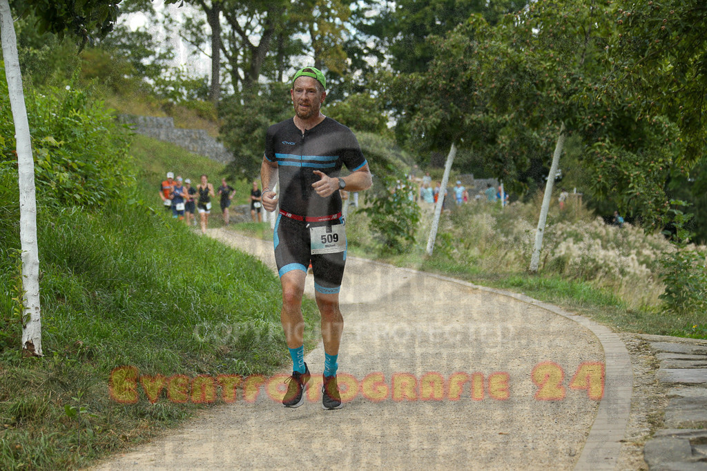 250824_1356_EX1_4336 | Sportfotografie im Rhein-Sieg Kreis, Köln, Bonn, NRW, Rheinland Pfalz, Hessen, etc. Unser Tätigkeitsfeld umfasst den Laufsport vom Volkslauf über den Marathon, Duathlon, Triathon bis zum Ultralauf wie Kölnpfad Ultra oder Schindertrail.
