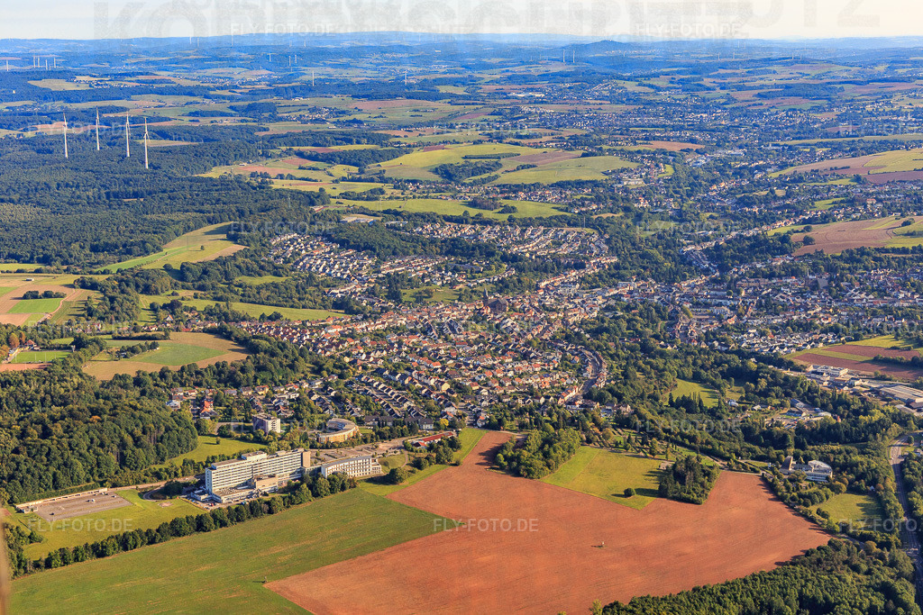 Ortsansicht von Südwesten | Luftbild: Ortsansicht von Südwesten in Püttlingen im Bundesland Saarland in Deutschland. Foto: IMG_149854.jpg vom 07.09.2025 durch Werner Riehm/FLY-FOTO.de - Realisiert mit Pictrs.com