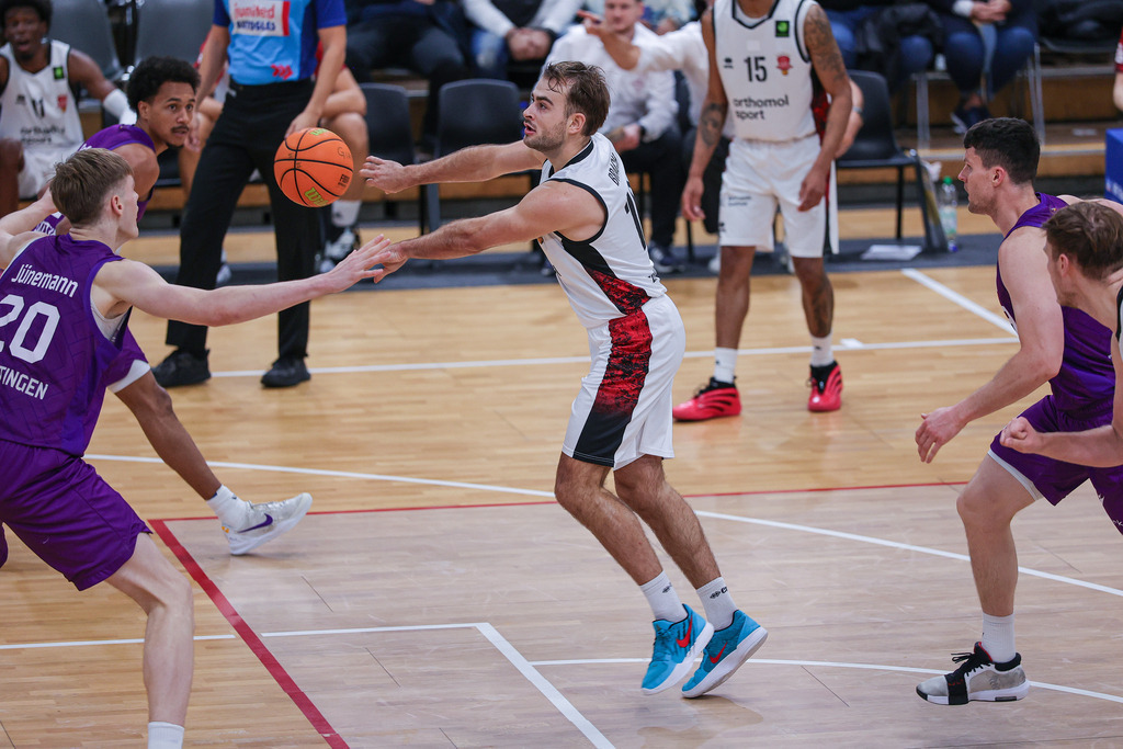 Pro A BAYER GIANTS vs BG Göttingen-115 | Fotos von Basketballspielen aus dem Raum NRW fotografiert von Gero Mueller-Laschet und Daniel Schaefer - Realisiert mit Pictrs.com